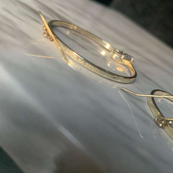 Kendra Scott earrings - Picture 4 of 4